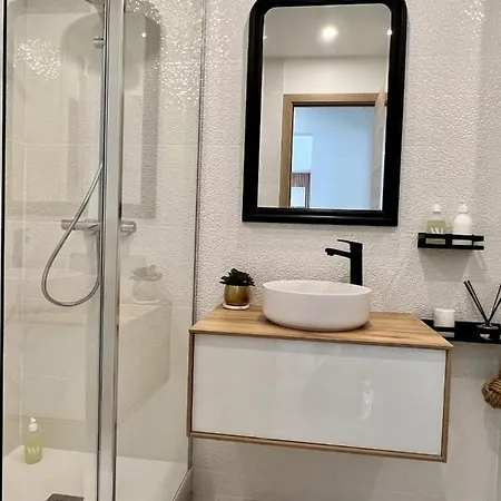 Appt Vue Exceptionnelle Triple Expo - 70m 2ch - Renove Апартаменты